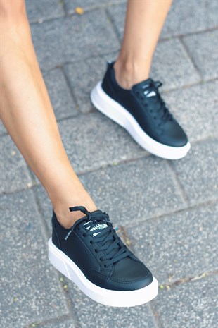 Giyno Deri Siyah Beyaz Kadın Sneaker